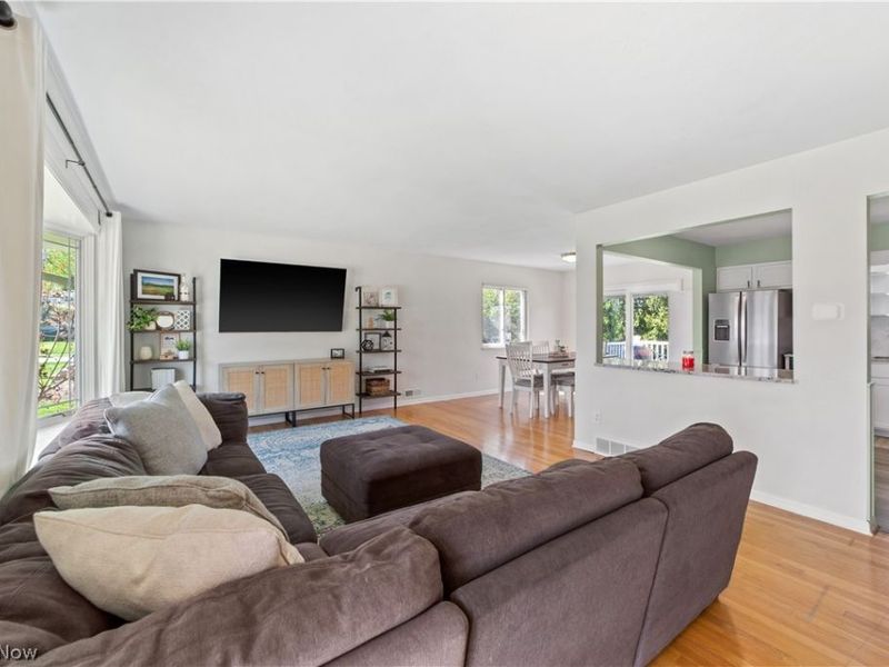 4040 W 213th Street , Fairview Park, OH 44126 Photo 3