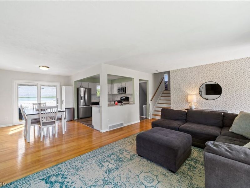 4040 W 213th Street , Fairview Park, OH 44126 Photo 5