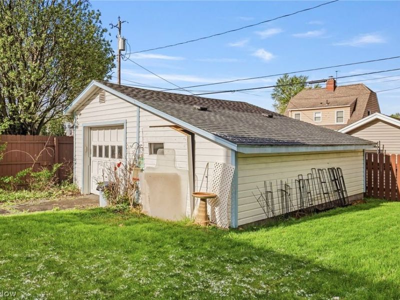 1616 Greenlawn Avenue, Akron, OH 44301 Photo 17