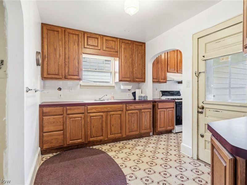 1616 Greenlawn Avenue, Akron, OH 44301 Photo 8