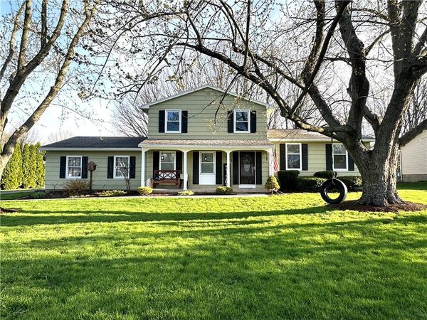 72 Heather Dale, Henrietta, NY 14467