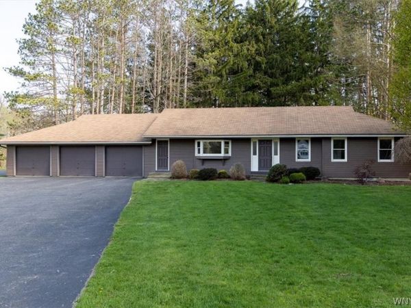 60 Heiler Drive , East Aurora, NY 14052