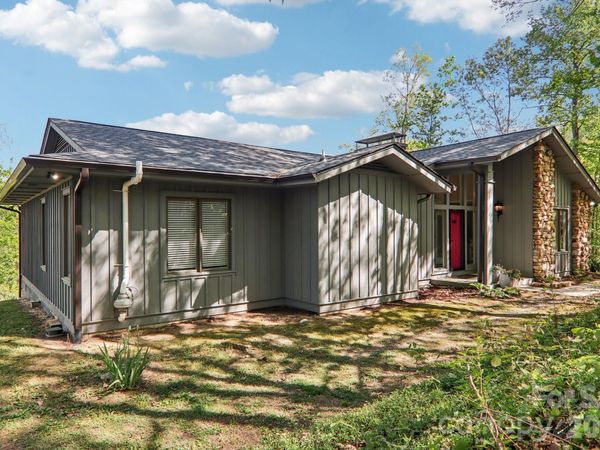 817 Greenwood Drive , Hendersonville, NC 28791