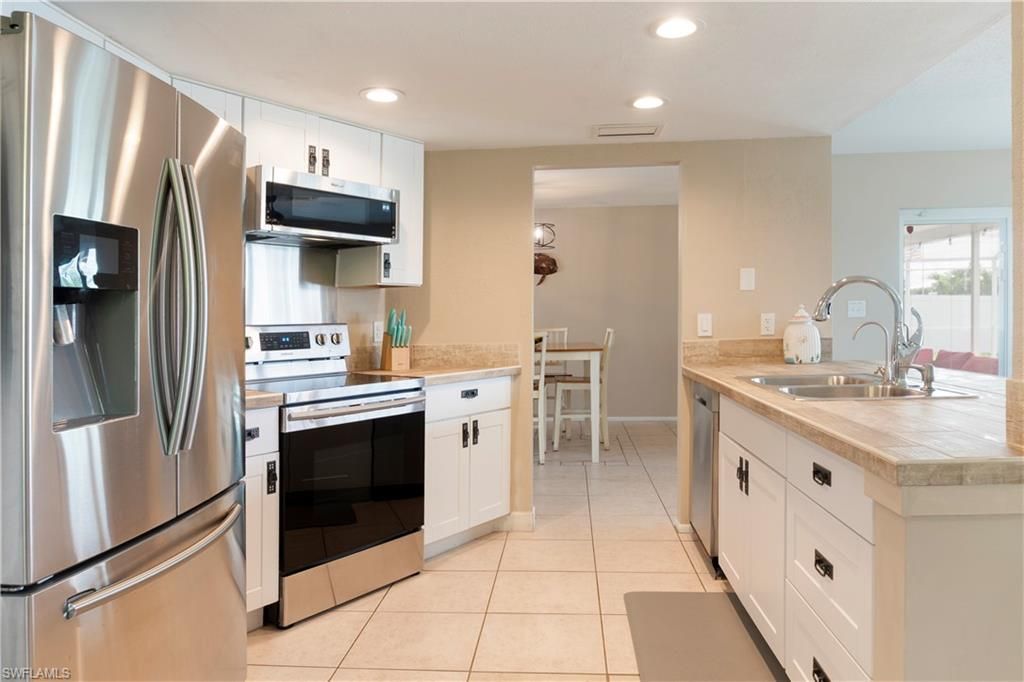 1906 SE 26th St, Cape Coral, FL 33904 Photo