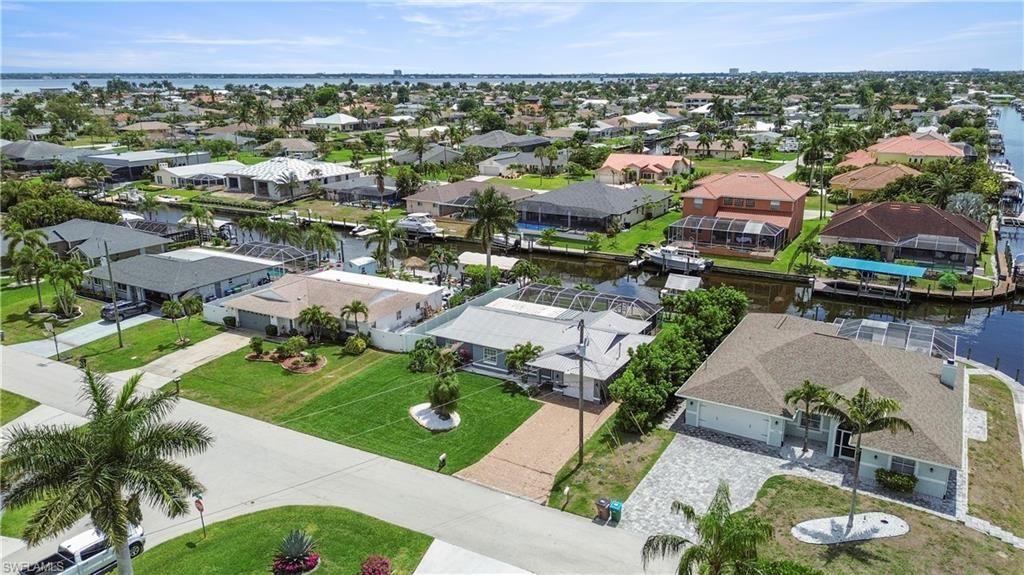 1906 SE 26th St, Cape Coral, FL 33904 Photo