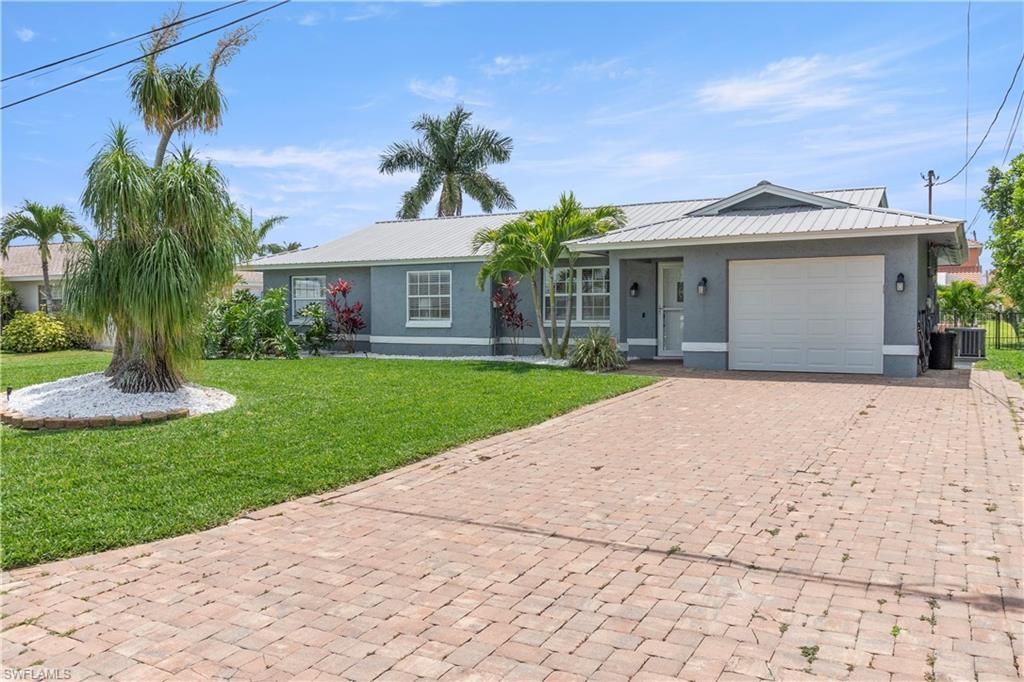 1906 SE 26th St, Cape Coral, FL 33904 Photo