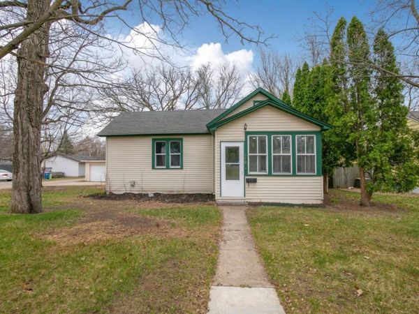 110 7th Street S, Sauk Rapids, MN 56379