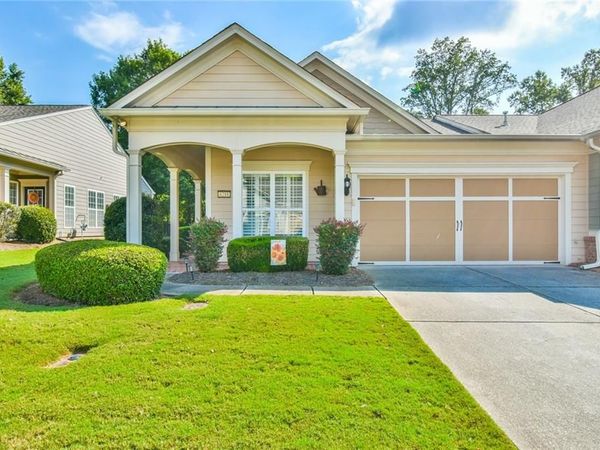 6218 Longleaf Drive, Hoschton, GA 30548