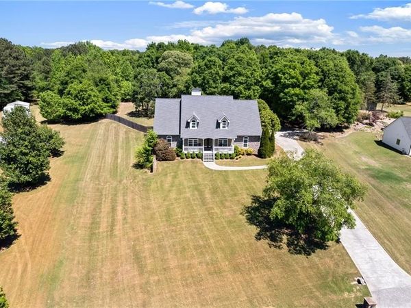 2169 NE Indian Shoals Drive , Loganville, GA 30052