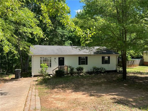 2256 Christian Circle , Conyers, GA 30013