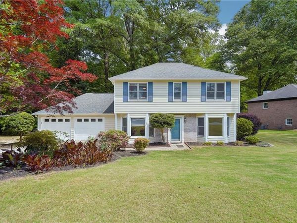 1172 Dogwood Forest Drive NE, Marietta, GA 30068