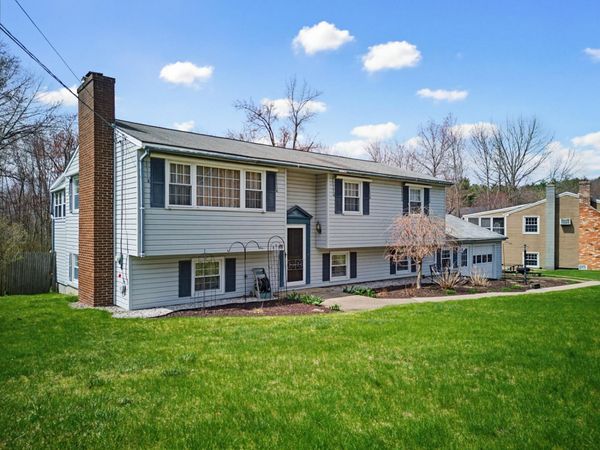 11 Whitehall Terrace, Hooksett, NH 03106