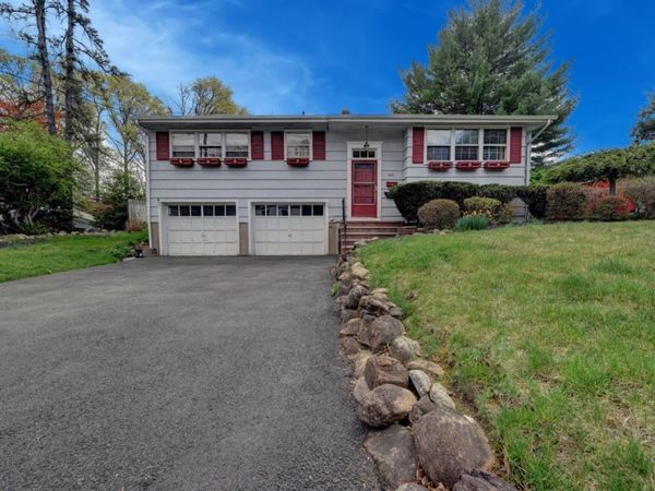 301 Grand Blvd, Emerson, NJ 07630