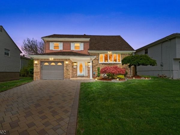 425 Victor St, Saddle Brook, NJ 07663