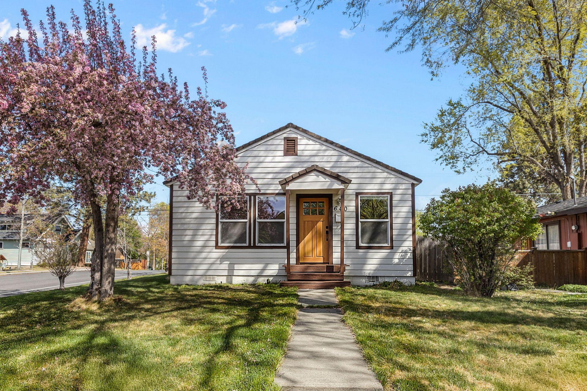 640 NW Delaware Avenue, Bend, OR 97703 Main Photo