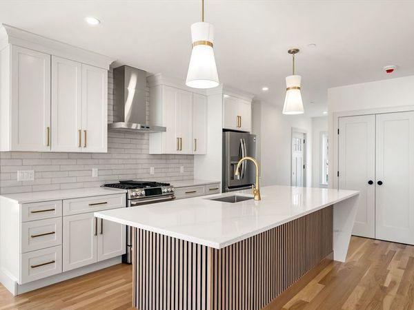 6-8 South, Unit 2, Stoneham, MA 02180