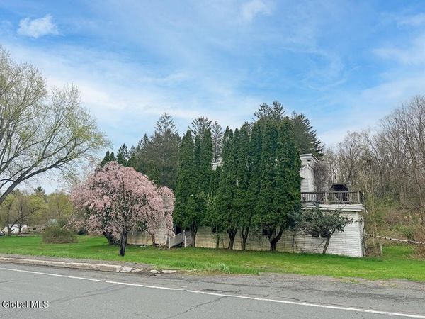 1136 River Road, Selkirk, NY 12158