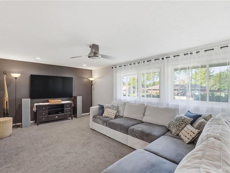 9226 Stephanie Street, Dayton, OH 45458 Photo 6