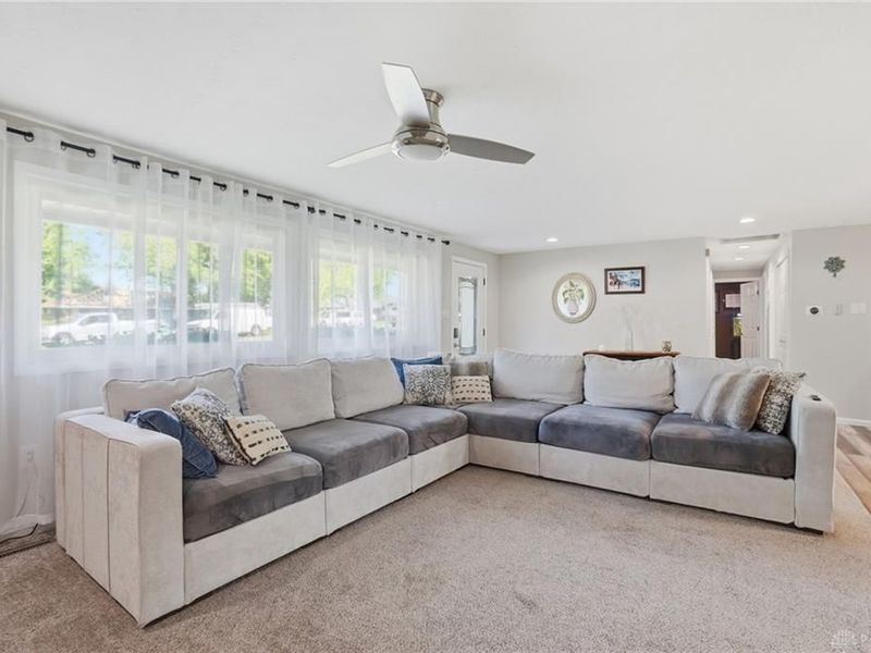 9226 Stephanie Street, Dayton, OH 45458 Photo 8