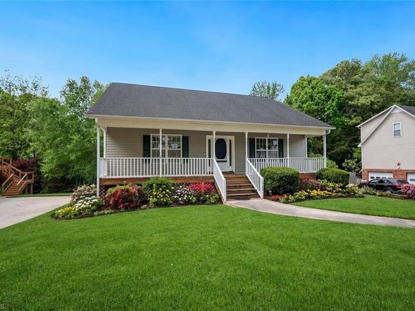 1748 Harper Spring Drive , Clemmons, NC 27012