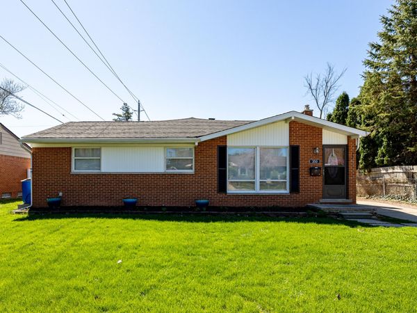 350 Hollywood Drive, Saline, MI 48176