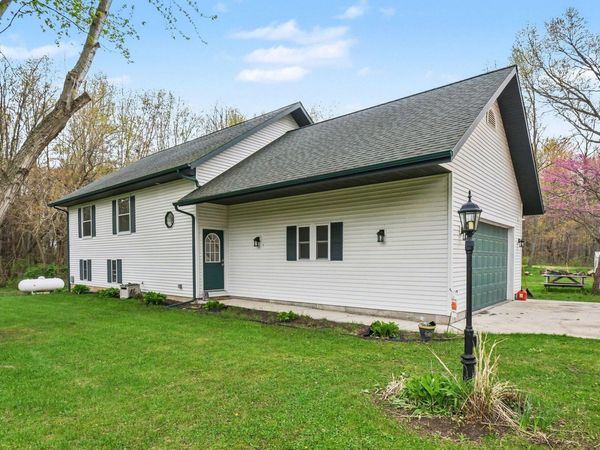 29542 Priest Street, Dowagiac, MI 49047