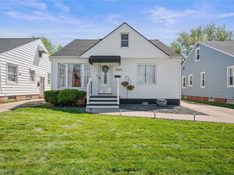 8303 Snow Road , Parma, OH 44129 Photo 1