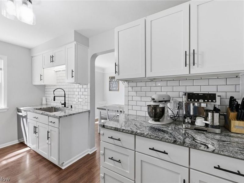 8303 Snow Road , Parma, OH 44129 Photo 13