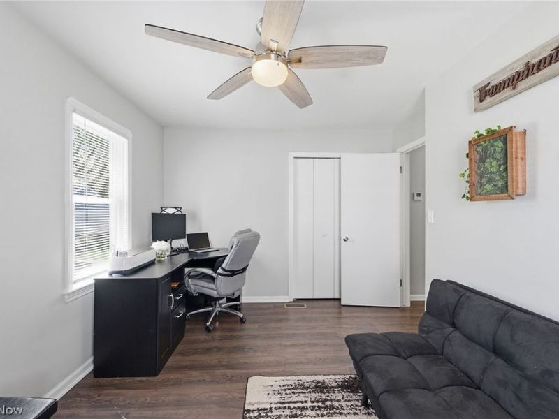 8303 Snow Road , Parma, OH 44129 Photo 15