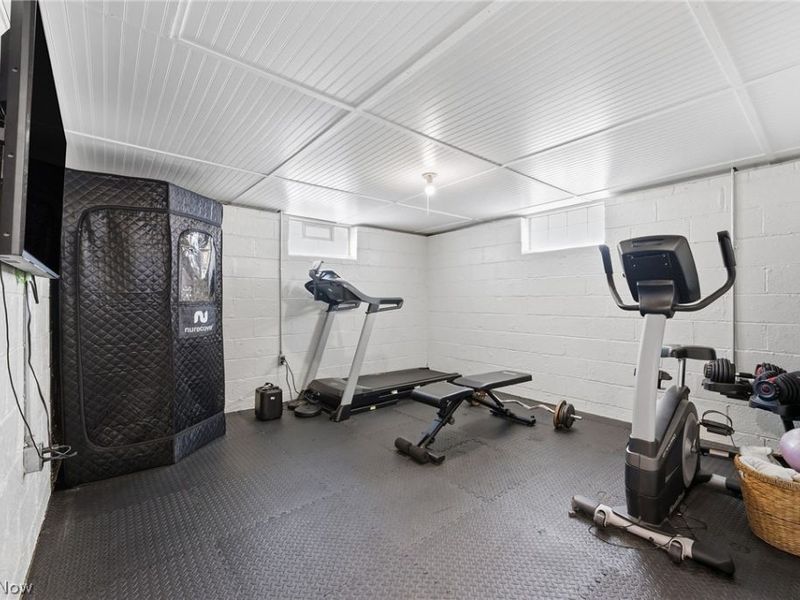 8303 Snow Road , Parma, OH 44129 Photo 27