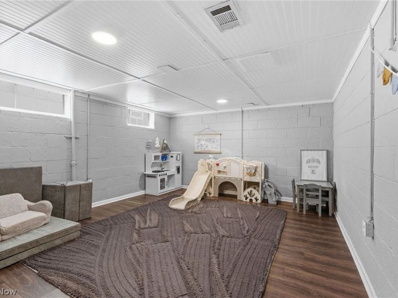 8303 Snow Road , Parma, OH 44129 Photo 28