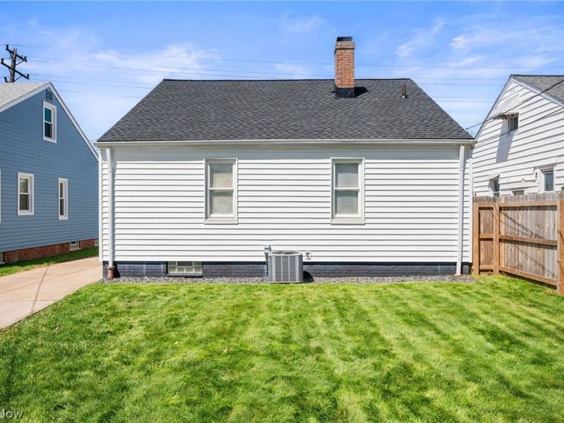 8303 Snow Road , Parma, OH 44129 Photo 31