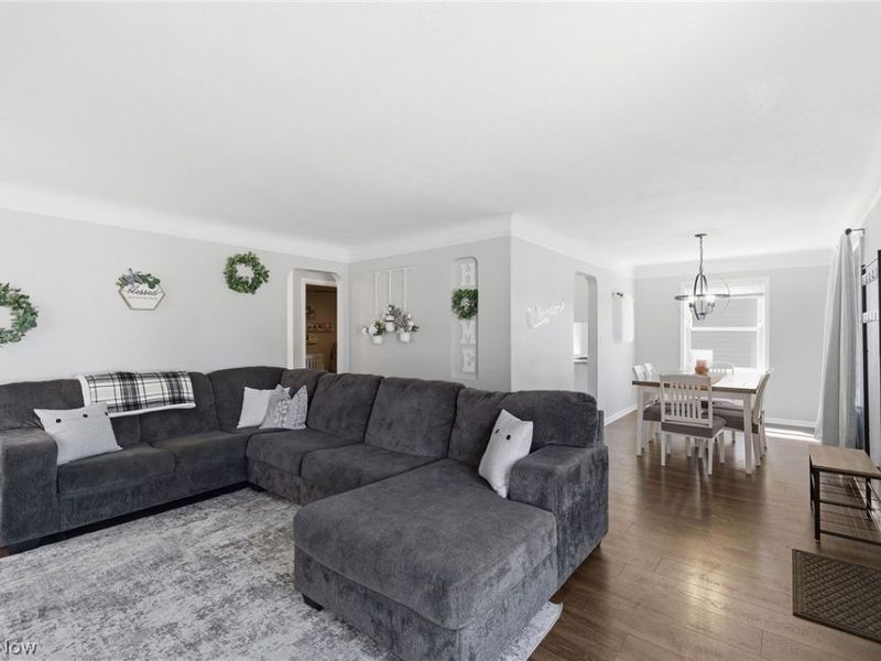 8303 Snow Road , Parma, OH 44129 Photo 7