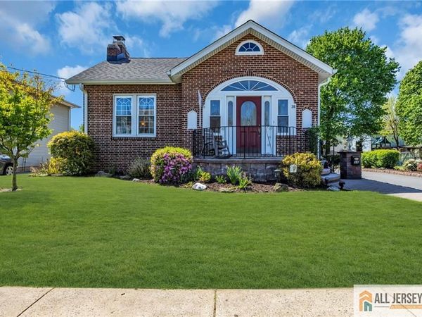 38 Simpson Avenue , Edison, NJ 08817