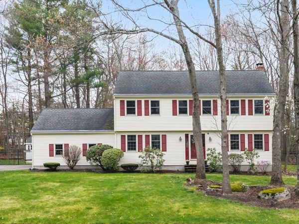 8 Liberty Tree Lane, Shrewsbury, MA 01545