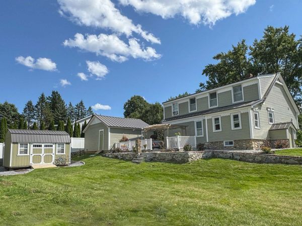 16 Hale Avenue, Hooksett, NH 03106