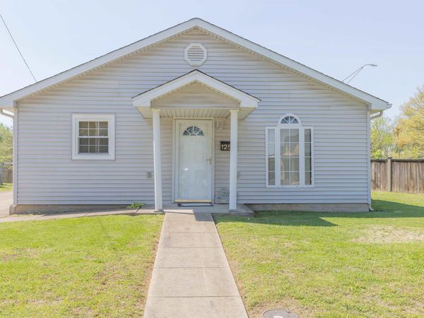 1255 Maple Court, Evansville, IN 47714