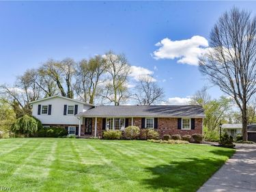 13530 Amodio Avenue NW, Uniontown, OH 44685