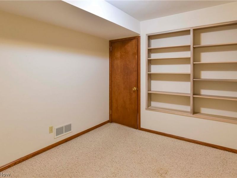 13530 Amodio Avenue NW, Uniontown, OH 44685 Photo 21