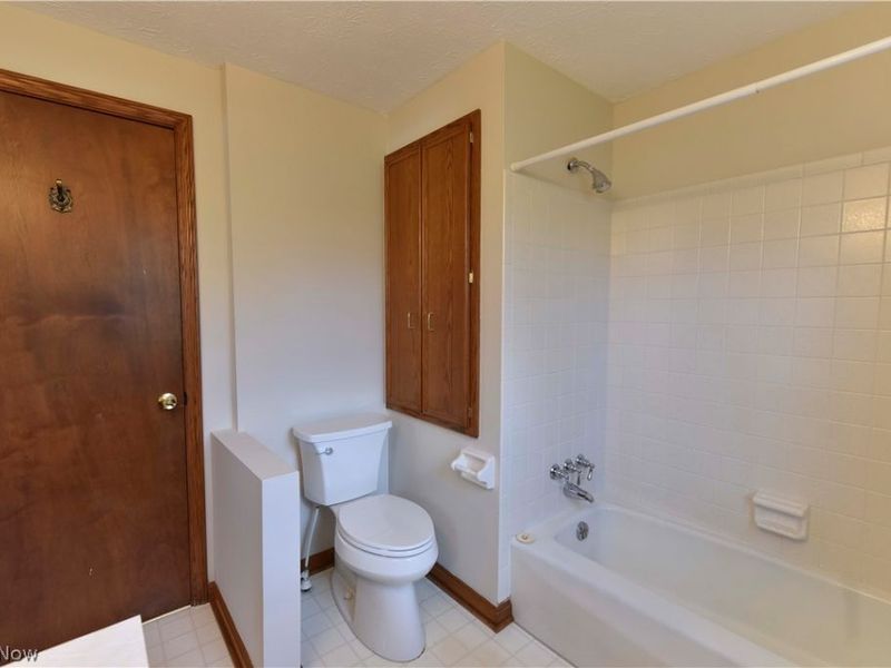 13530 Amodio Avenue NW, Uniontown, OH 44685 Photo 28