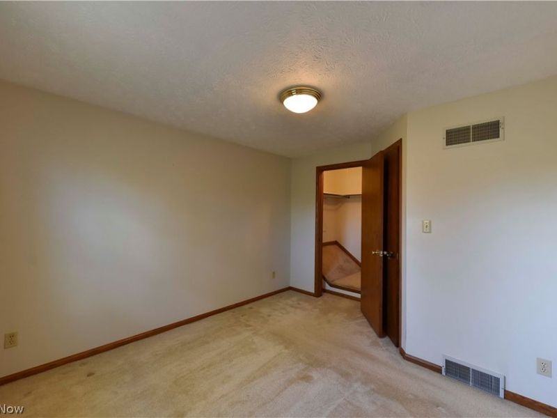 13530 Amodio Avenue NW, Uniontown, OH 44685 Photo 32