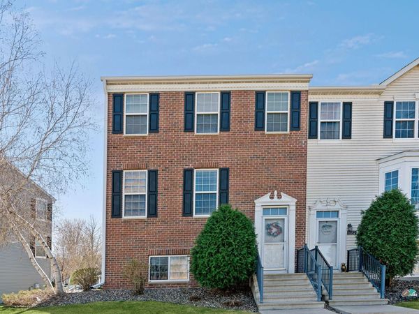 1354 Savanna Drive , Shakopee, MN 55379