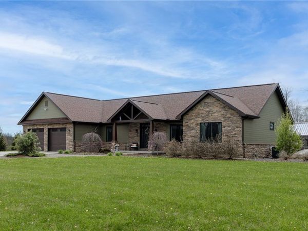 130 E Parker Road, Mercer, PA 16137