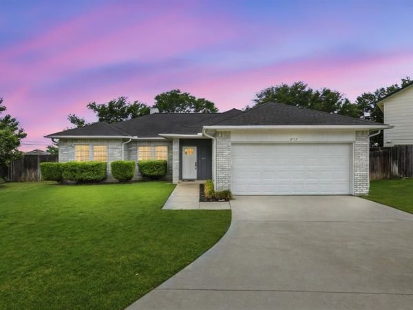 6732 Basswood Drive , Fort Worth, TX 76135