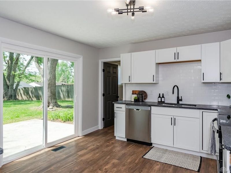 135 Kesling Drive, Springboro, OH 45066 Photo 10