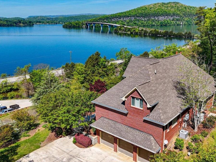 Property Image 100