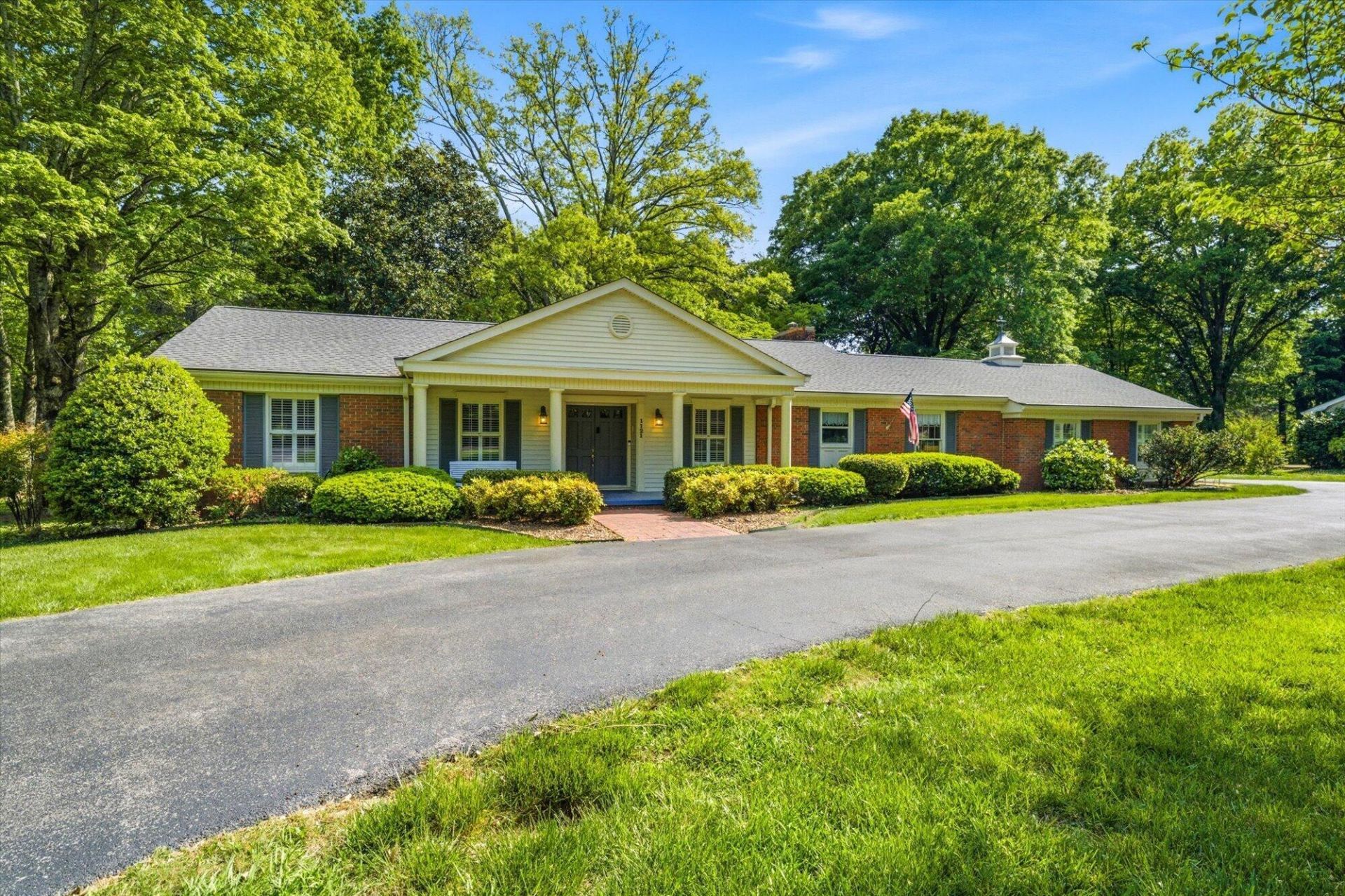 1121 Woodward Avenue, Athens, TN 37303 Main Photo