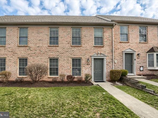 207 SADDLE RIDGE DRIVE , HARRISBURG, PA 17110