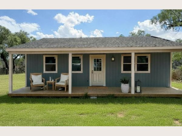 2805 E Fm 476, Poteet, TX 78065