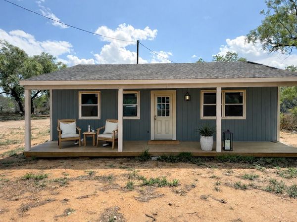 2805 E Fm 476, Poteet, TX 78065